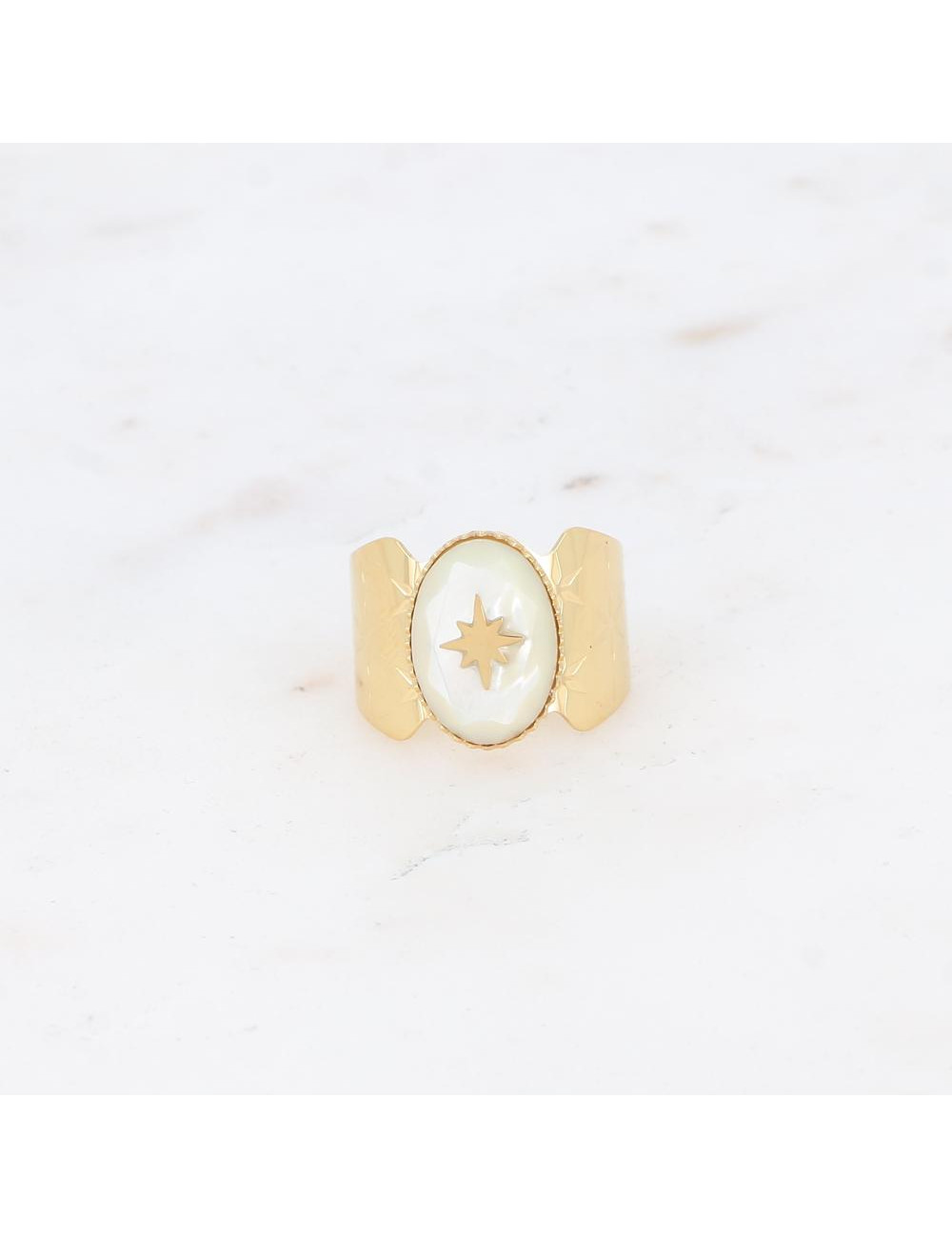 Bague dorée étoile et pierre naturelle nacre blanche boutiqueholala.com