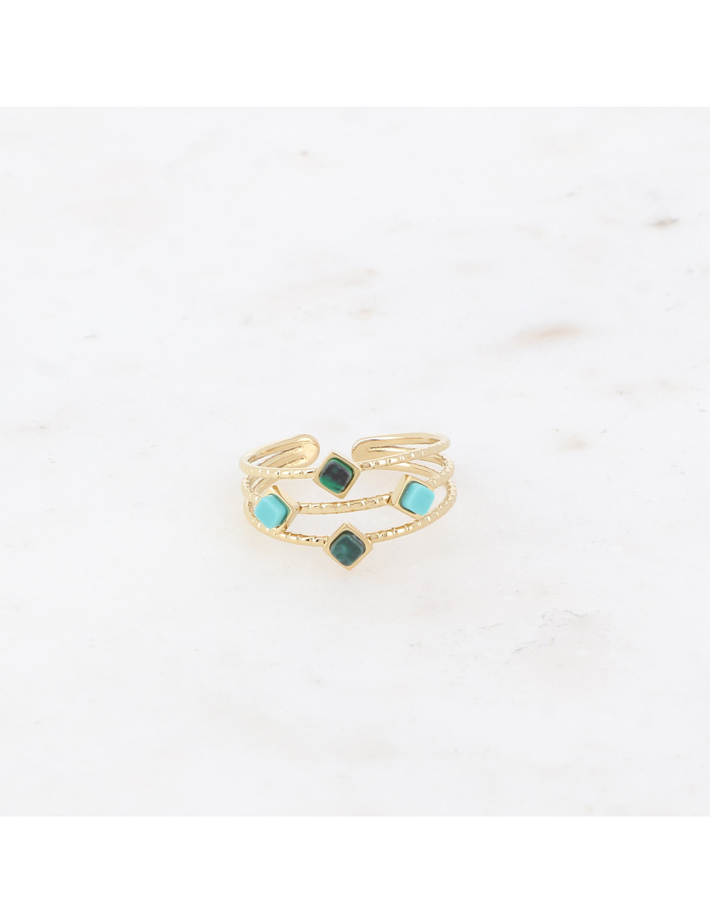 Bague dorée 3 rangs avec pierres naturelles vertes boutiqueholala.com