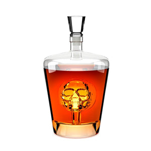 Carafe à whisky tête de mort en verre