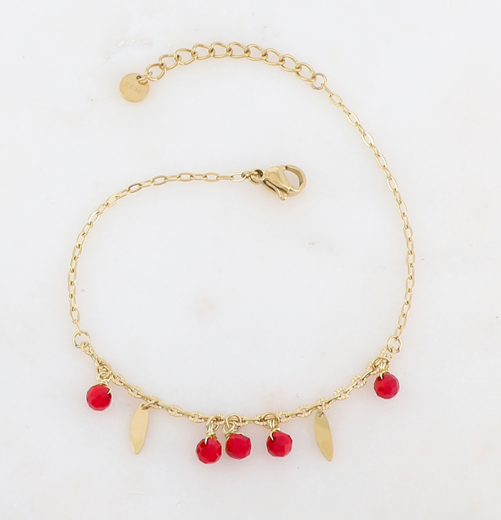Bracelet doré composé de pampilles et de perles en pierres naturelles Agate rouge